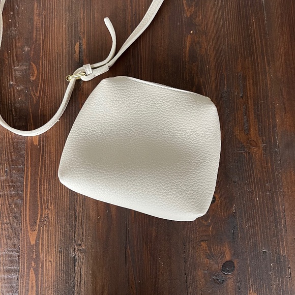 Womens Handbag. - Picture 2 of 10